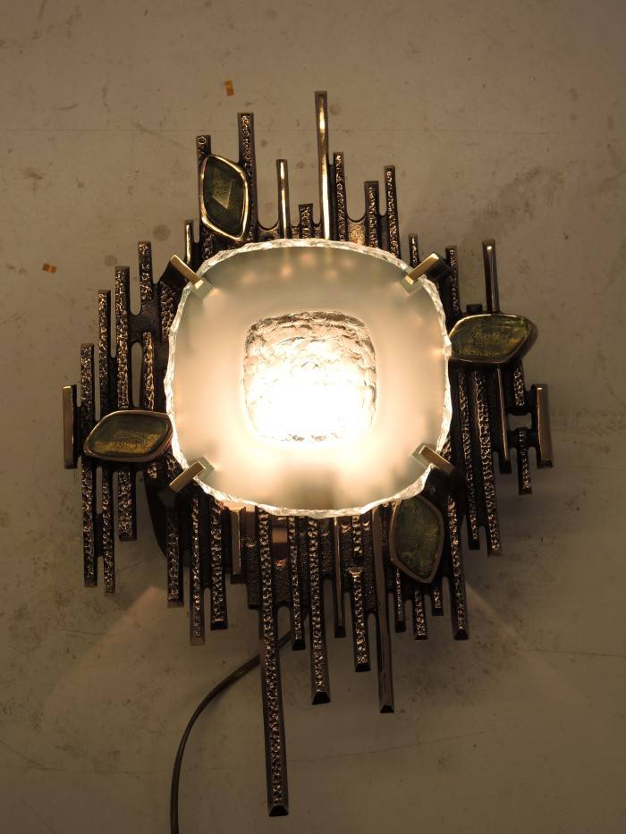 Applique bronze bouchardée