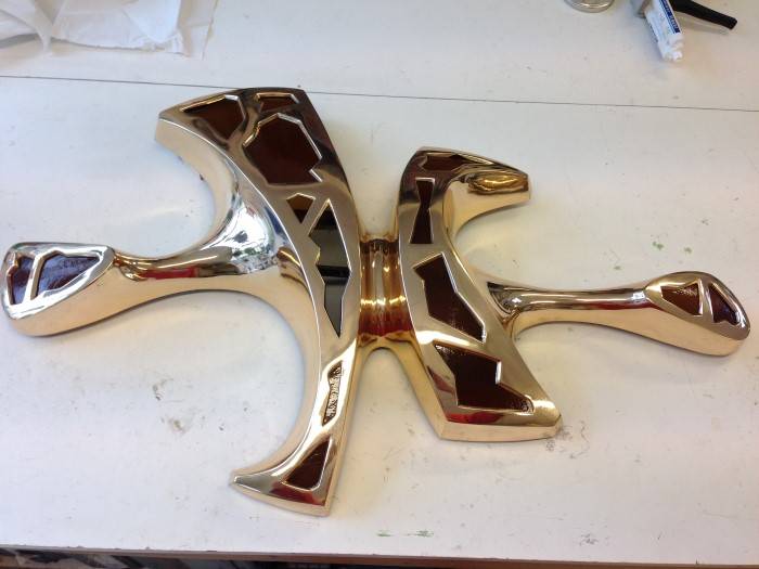 Applique_bronze_insert_verre_ambré