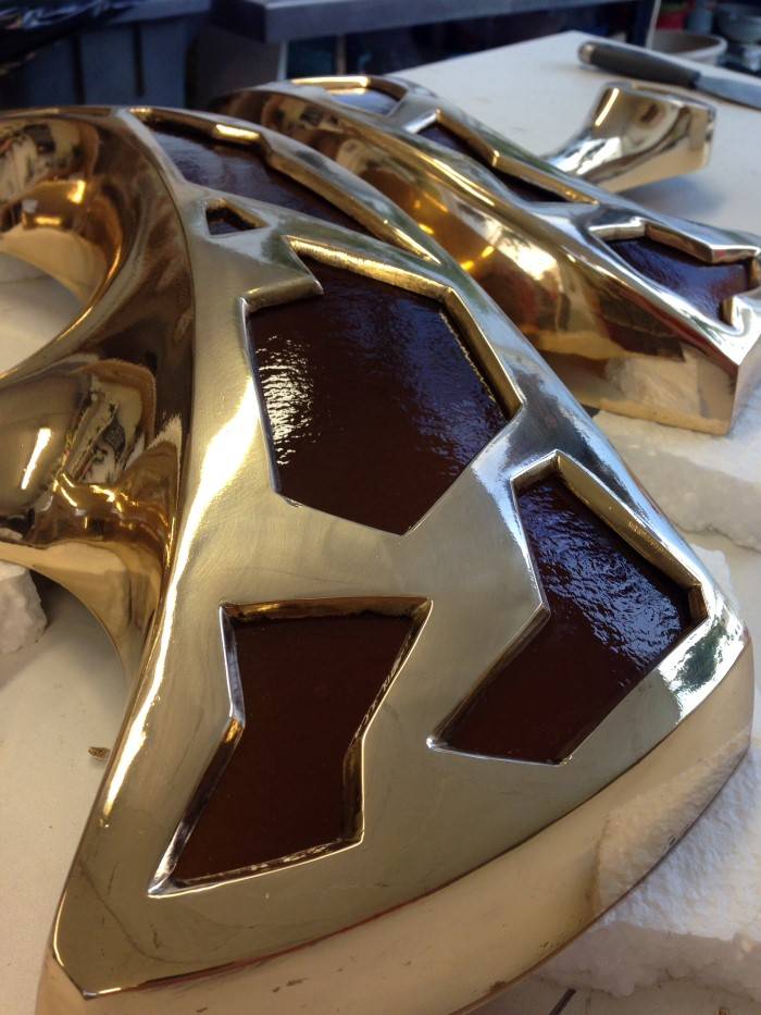 Applique_bronze_insert_verre_ambré